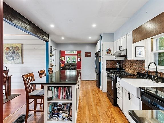5th image of 28 Gordon Rd
