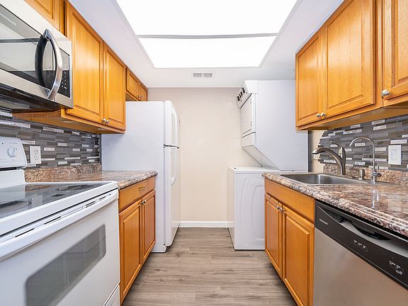 5th image of 700 E Airport Blvd APT E8