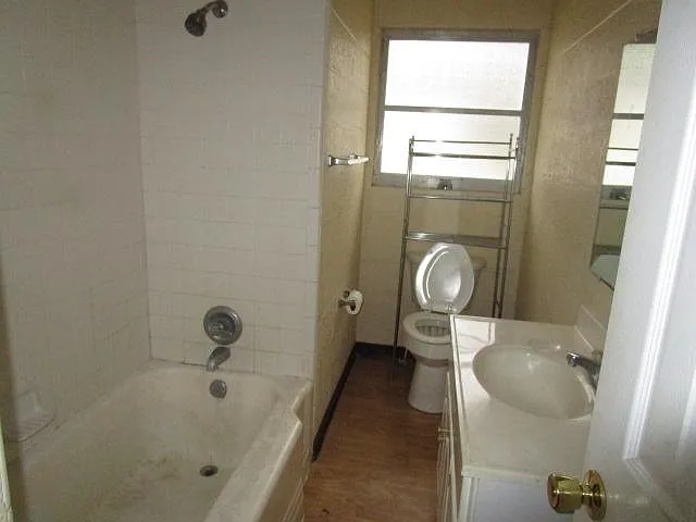 107 Institute St — Photo 9