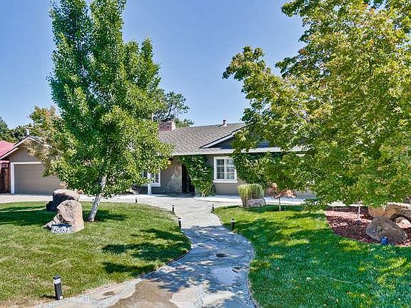 2nd image of 19031 Saratoga Glen Pl