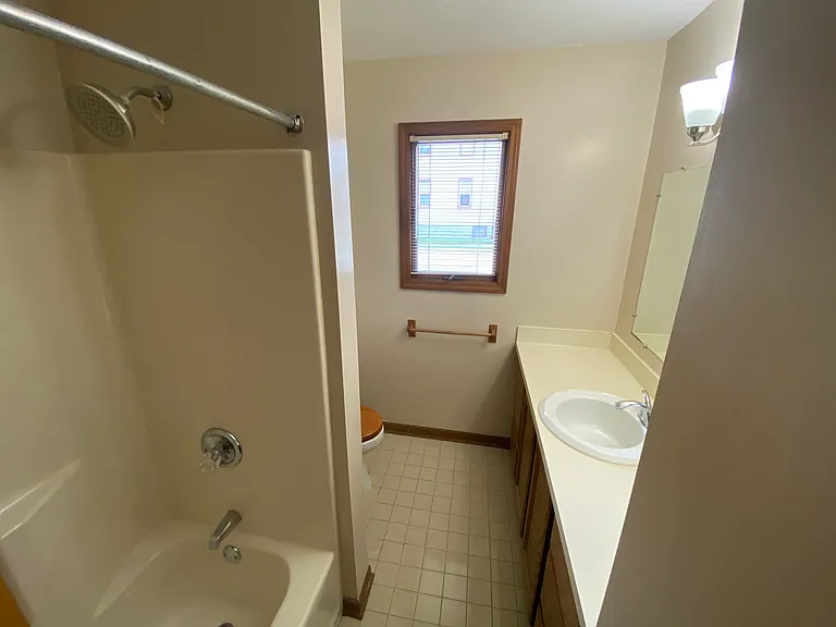 1478 Euclid St — Photo 6