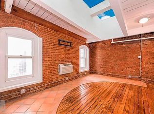 85 South St #N, New York, NY 10038
