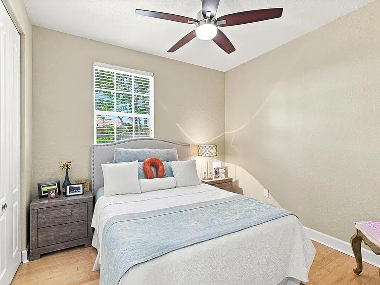 701 SW 147th Ave — Photo 20