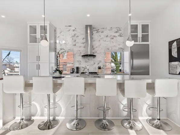 111 Mill St #Penthouse, Greenwich, CT 06830