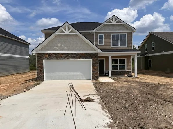 202 Black Oak Dr, Smiths Station, AL 36877