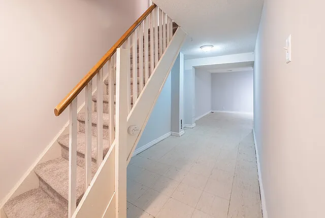 68 Cassandra Blvd