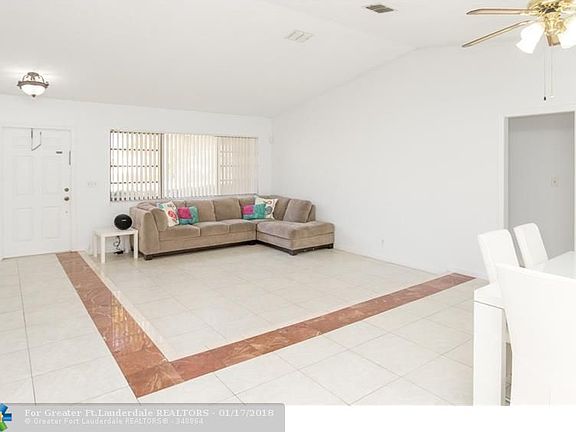 4th image of 9580 NW 43rd St
