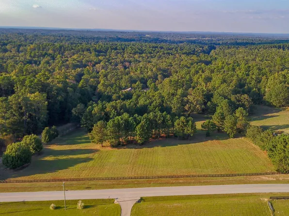 650 Adrian Rd, Longview, TX 75605