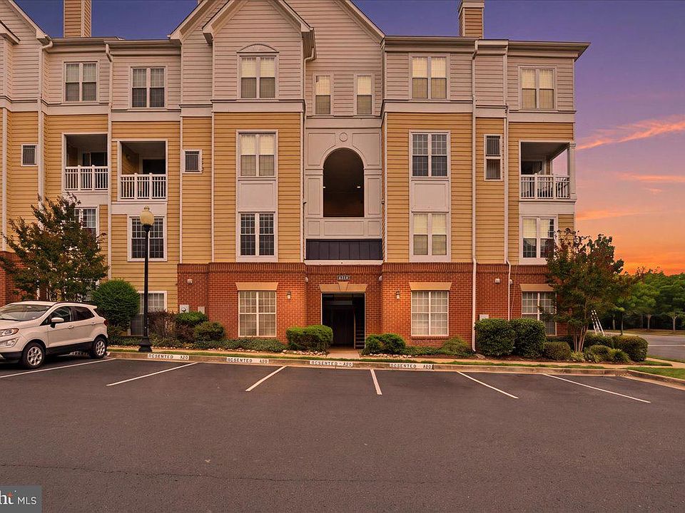 1st image of 2111 Highcourt Ln APT 201