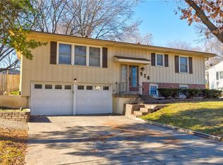 418 Melrose St, Liberty, MO 64068
