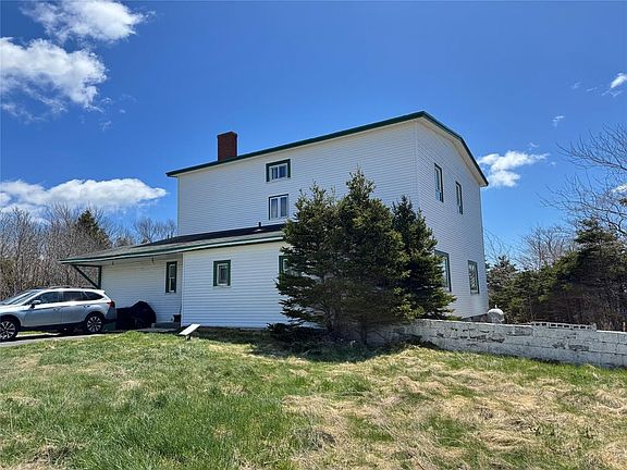 2nd image of 33 Coarse Hill Road