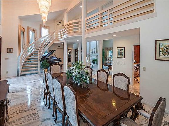 4th image of 3685 Woodridge Pl