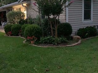 456 Arwine Dr, Hurst, TX 76053