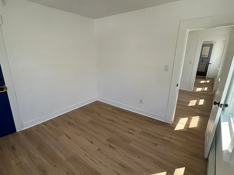 14 Crown St #2W — Photo 18