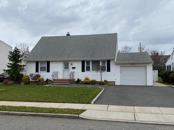25 Woodhollow Rd