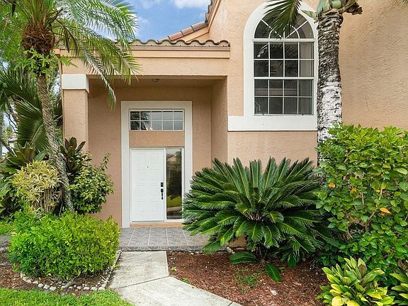 4th image of 7710 NW 62nd Way
