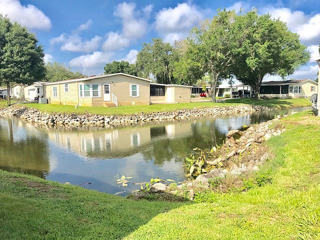 1st image of 400 Whisper Oaks Dr