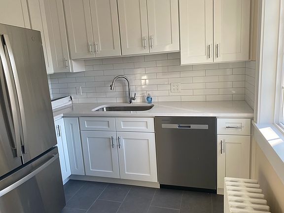 3rd image of 1334 Chestnut St #2