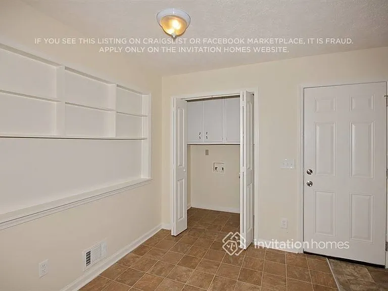 3572 Vicki Ln — Photo 7