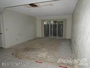 022-183653 great room 2