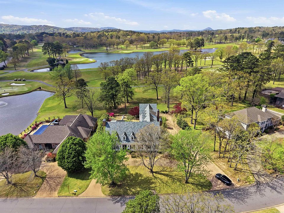 2nd image of 8 Valley Club Cir