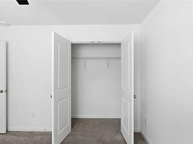 586 Morrow Ln SW — Photo 22