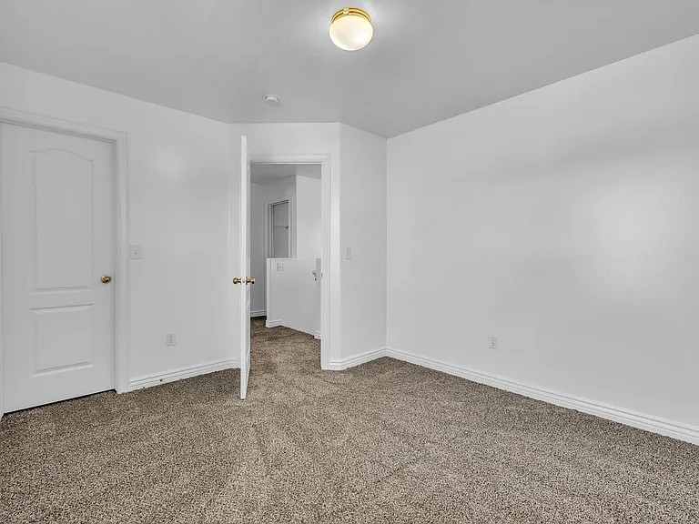 103 N Perth St — Photo 15