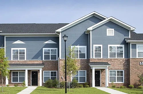 Bay Pointe II Photo 1