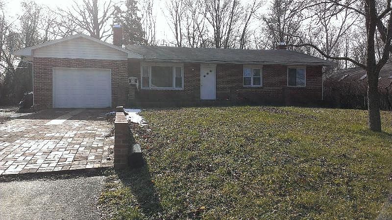 1st image of 2091 Forest Dr