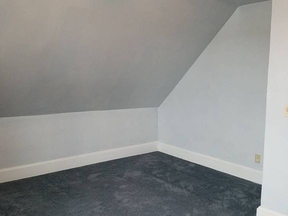 4th image of 218 W 1st Ave