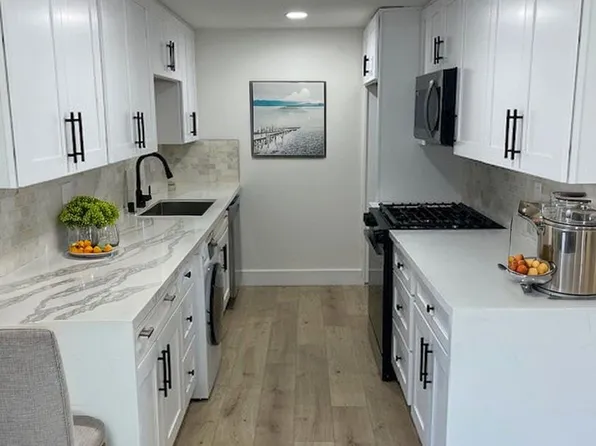 Dairyview Circle at HB, 17372-17412 Dairyview Cir #17372-A, Huntington Beach, CA 92647