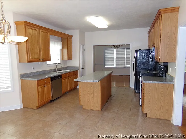 290 Robeson St — Photo 13