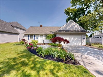 29207 Cresthaven Dr, Eastlake, OH, 44095
