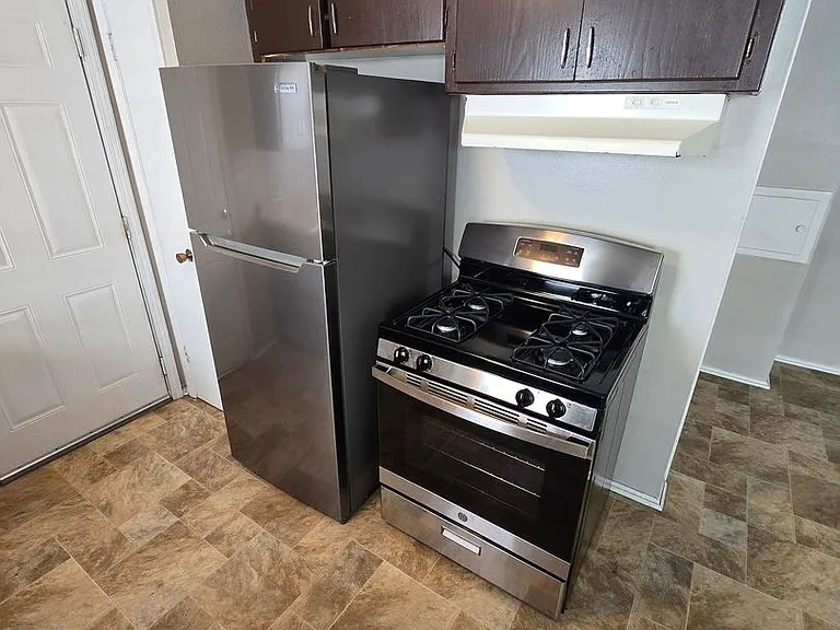 8576-8578 N 107th St. (Townhouse) — Photo 6