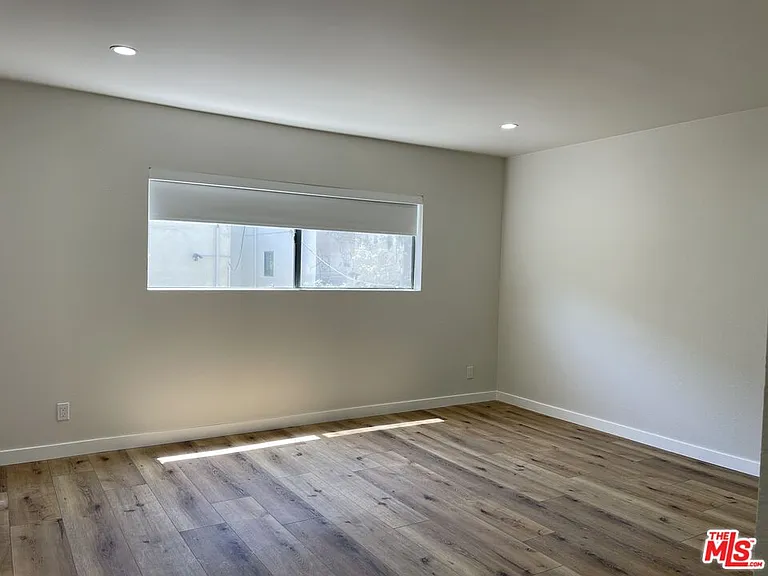 11806 Mayfield Ave #104 — Photo 11