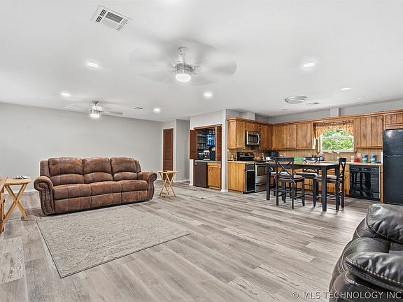 2nd image of 710 Whiterock Dr