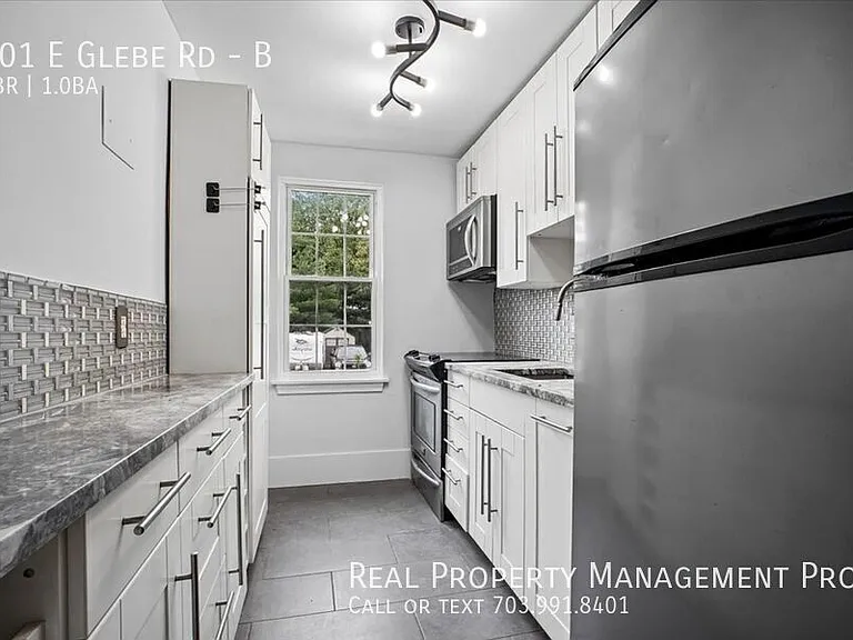 201 E Glebe Rd #B — Photo 8
