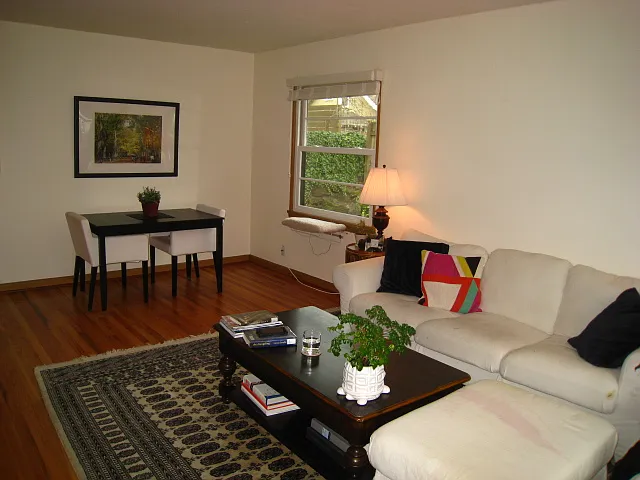 2 bed, 1012 sqft, $2,400 — Photo 4
