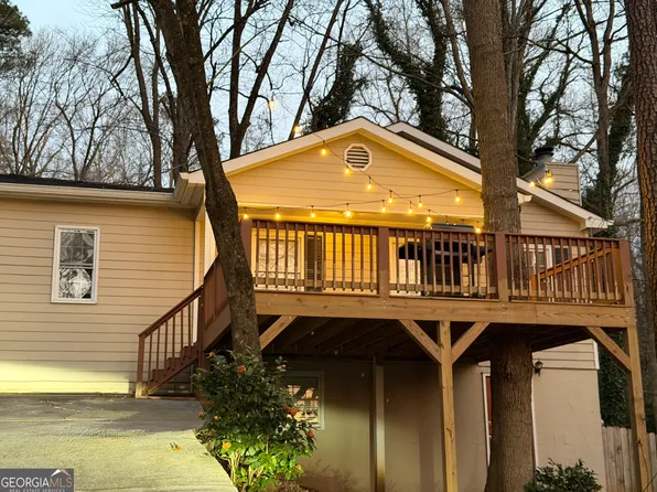 4416 Cary Dr, Snellville, GA 30039