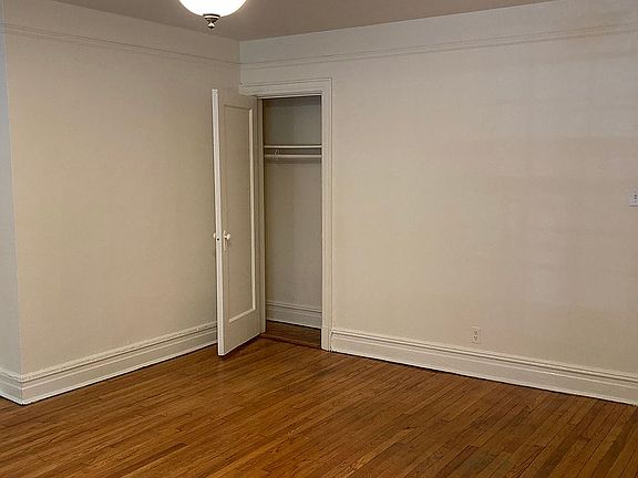 2nd image of 144 Henry St APT 1
