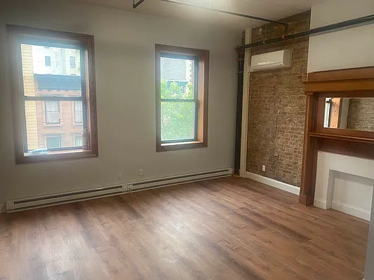 Rented by Gur Altberg, LREB | media 2