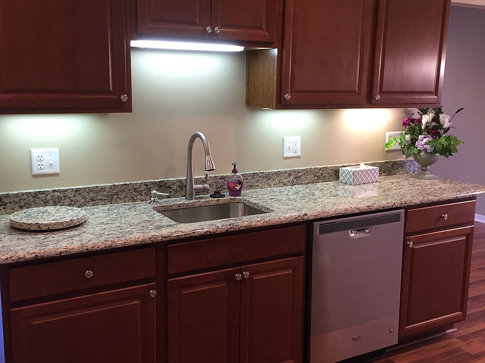 1st image of 41637 Bedford Dr