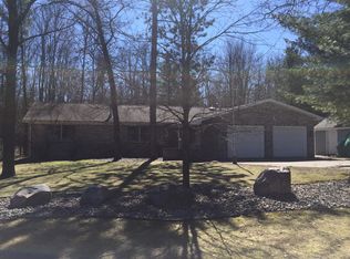 312 Meadow Ln, Prudenville, MI 48651