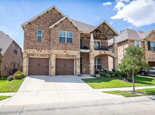 6961 Finch Dr, North Richland Hills, TX 76182