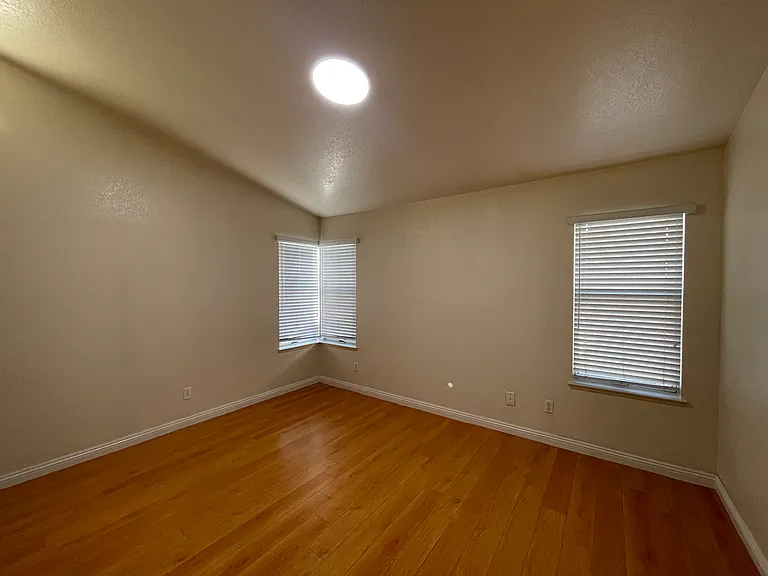 150 Homestead St — Photo 11