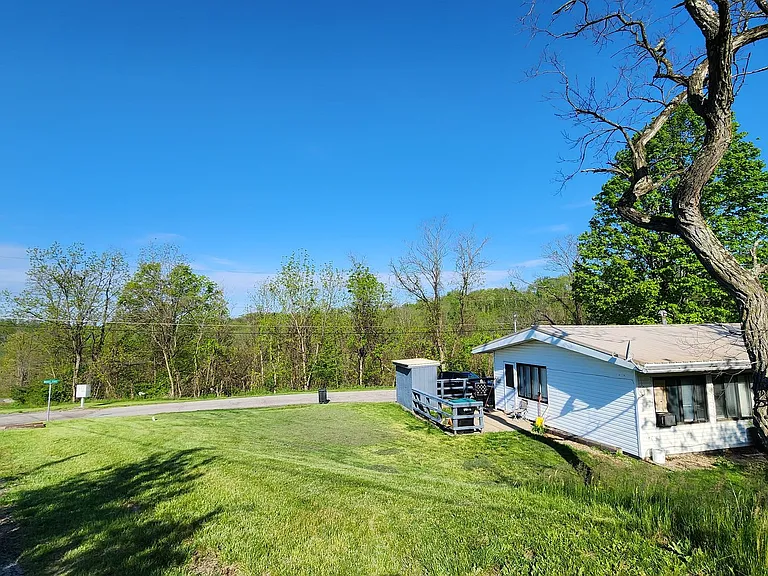 201 Woods Edge Ln — Photo 23