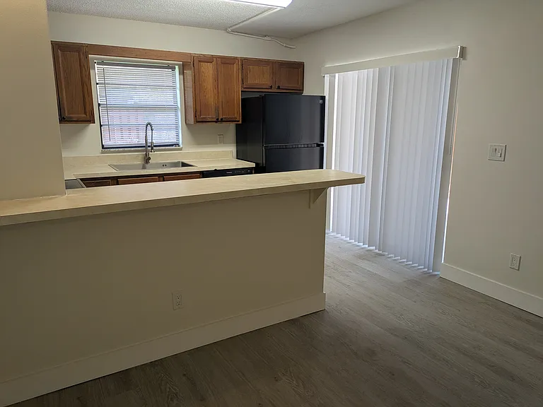1458 N Lawnwood Cir #26B — Photo 9