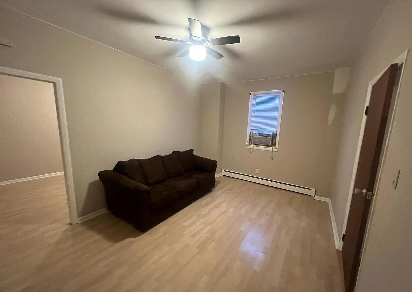 1 bed, 900 sqft, $990 — Photo 1