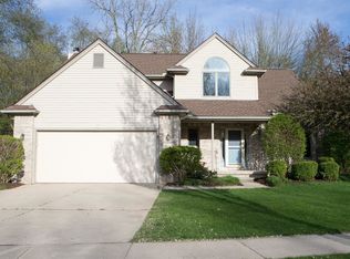 2078 Wildwood Trl, Saline, MI