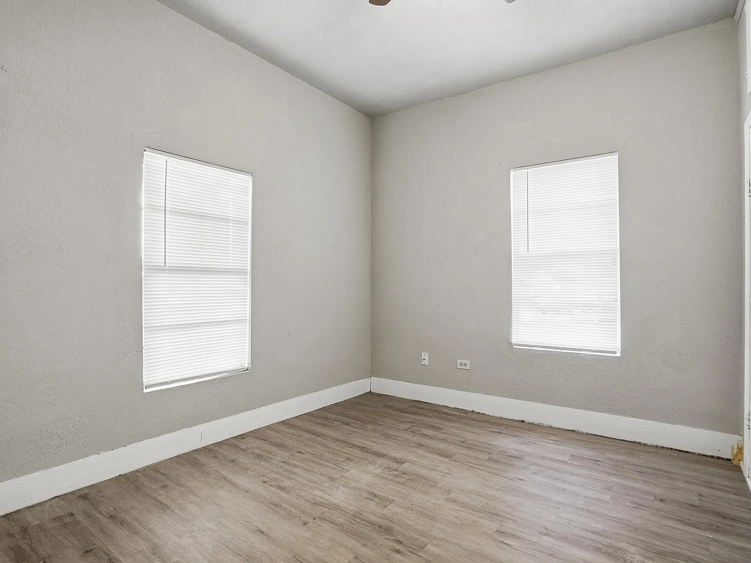 1412 Chase Ave, Cleburne, TX 76031 - 1 — Photo 3